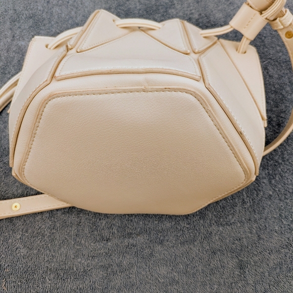 MMS Design Studio Bucket Bag - NWT - Picture 5 of 5